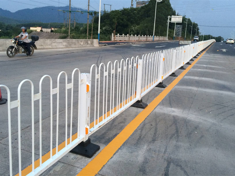 京式道路护栏网工程案例